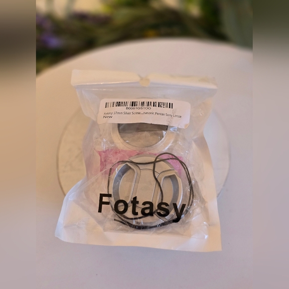 ⭐️Fotasy 37mm Silver Screw-In Metal Lens Hood... Panasonic, Canon * Read Details - Picture 1 of 7